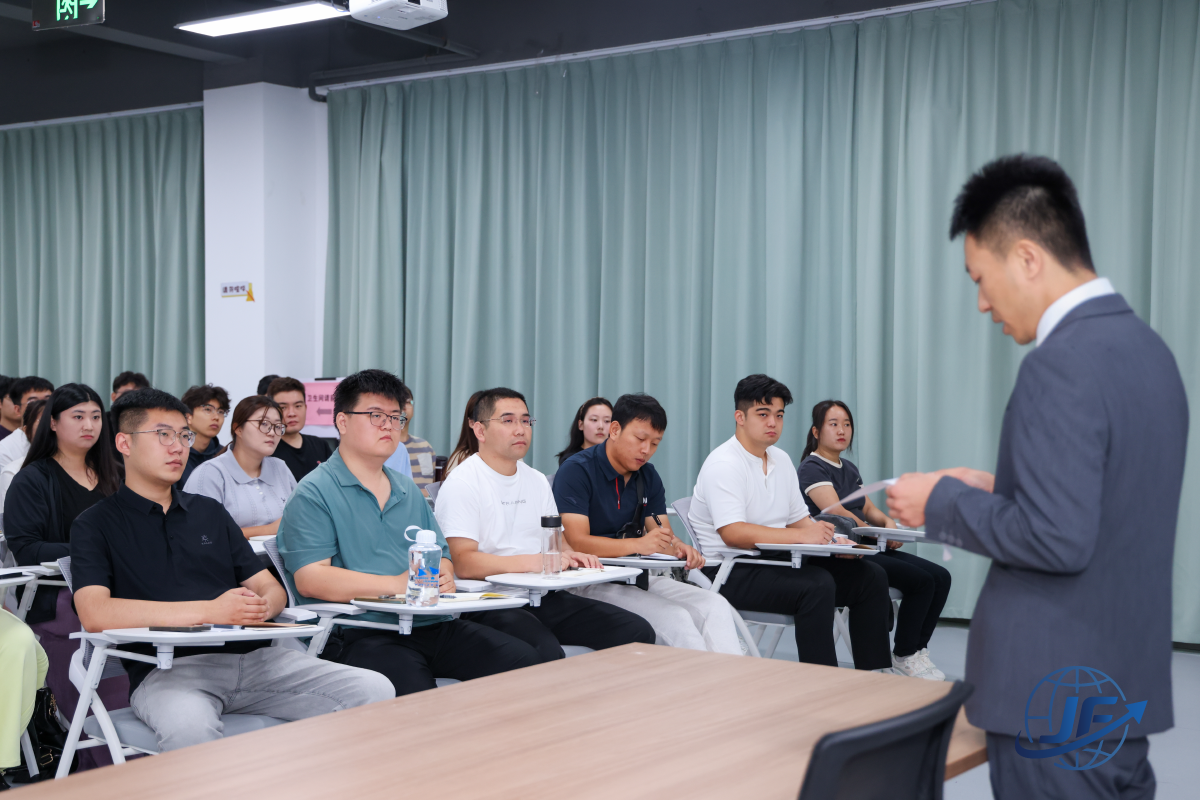 公司董事长赵森出席培训启动仪式并发表致辞